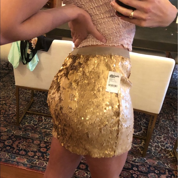 ✨Gold sparkling mini skirt✨ - Picture 3 of 5